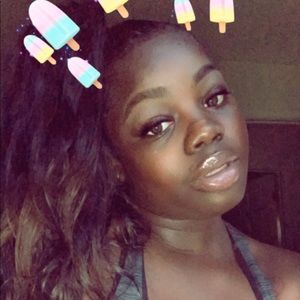 Meet your Posher, Charmaine